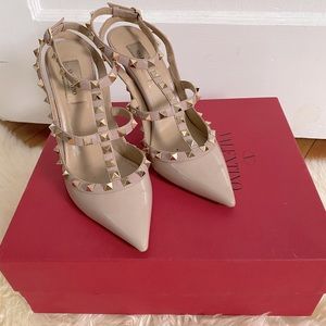 Valentino Rockstud Pumps